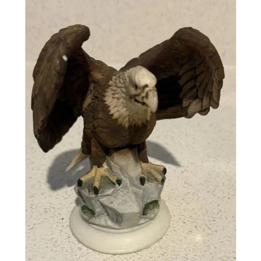 Vintage Lefton China Porcelain American Eagle Figurine KW7212 Japan Patriotic
